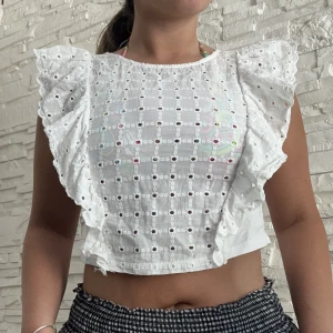 Zara topp - En croptop från zara köpt för 359kr i år💕 
