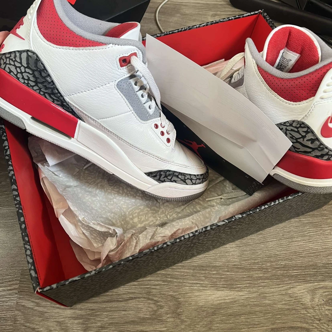 Jordan 3 retro red  - 90