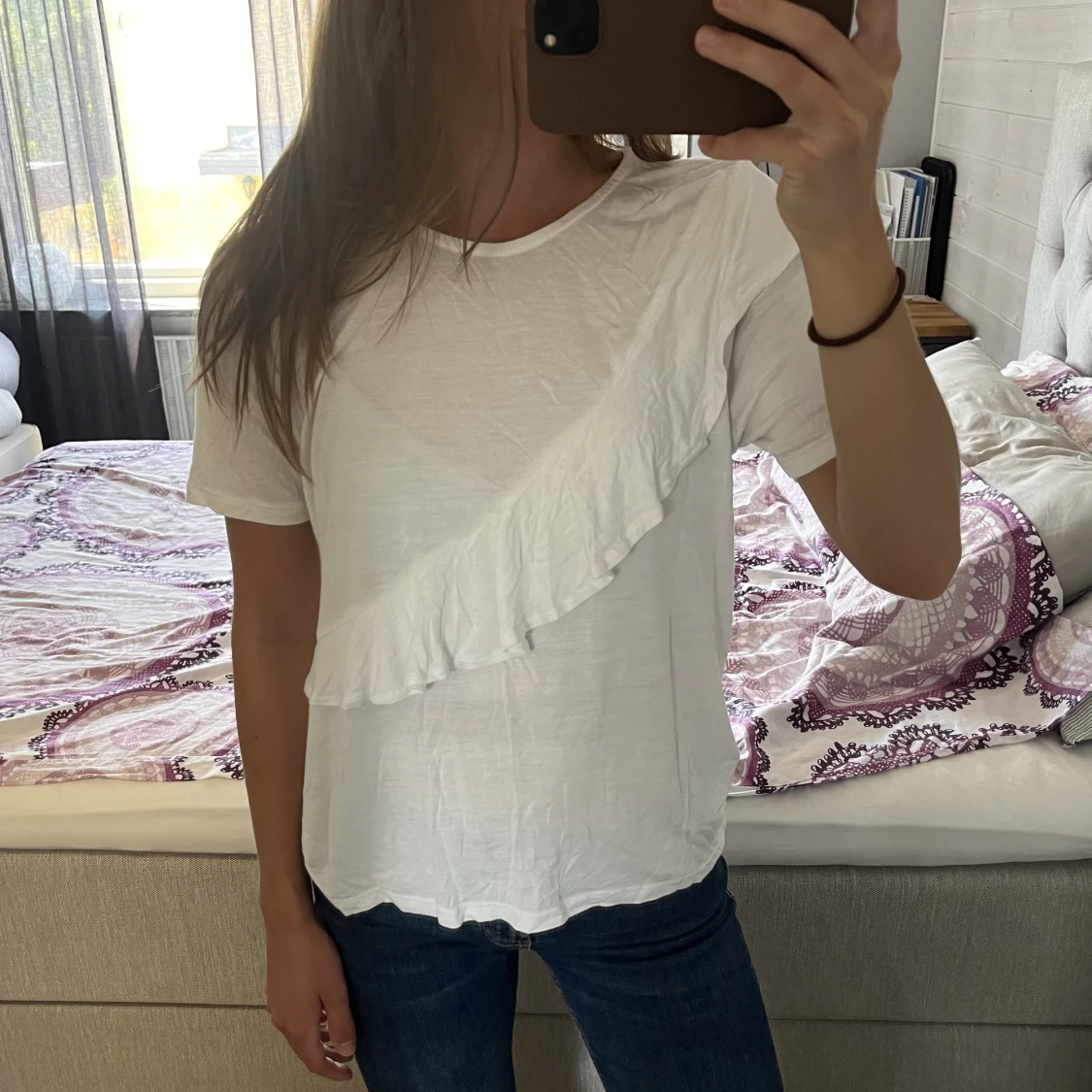 T-shirt med volang - 90