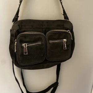 Väska - Fin noella väska, väl använd men i väldigt bra skick. +frakt (skriv för fler frågor)💗