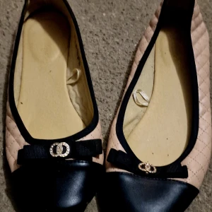 Ballerinaskor - Knappt använda. 