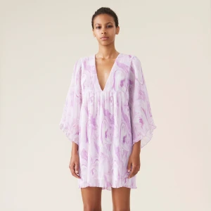 GANNI Orchid Bloom klänning 🤍🌸 - Snyggaste GANNI-klänningen! ⚡️ (Kan även mötas upp i Sthlm C om den behövsn innan midsommar ☺️)