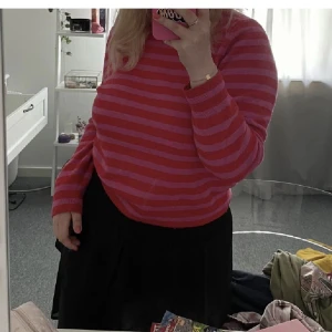 Tröja  - Säljer en tröja ifrån Zara som inte längre finns i lager! 💕