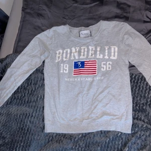 Tröja från bondelid - Skit snygg tröja i stl M från bondelid 😍 frakten ingår i priset (95kr)