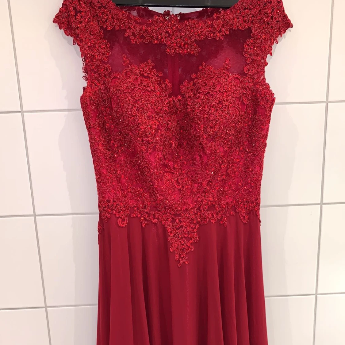 VinRöd långklänning  - 91