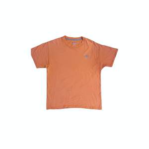 Champion Authentic Vintage T-shirt ❤️  Pris: •150kr  Stl: L  Bredd 51cm Längd 67cm  Kontakta oss för mer info 😅