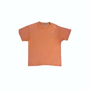 Champion Authentic Vintage T-shirt ❤️  Pris: •150kr  Stl: L  Bredd 51cm Längd 67cm  Kontakta oss för mer info 😅