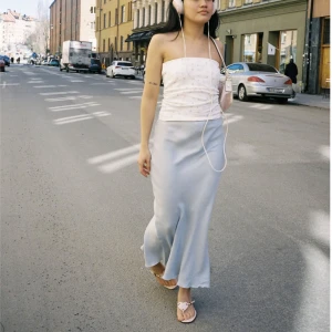 Djerf avenue kjol - Säljer denna kjol då den inte kommer till användning, använd 2 gånger. 