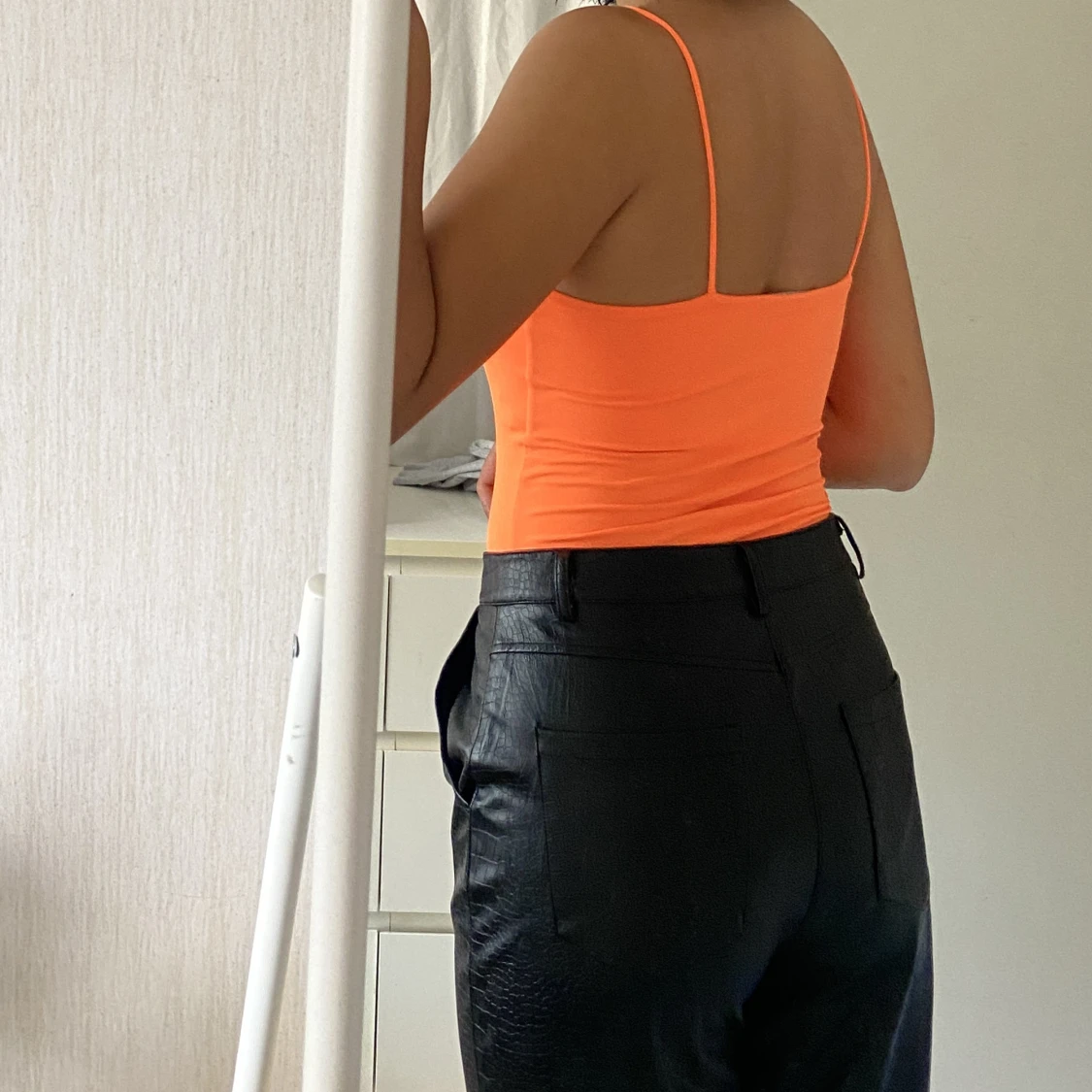 Neonfärgad body - 90