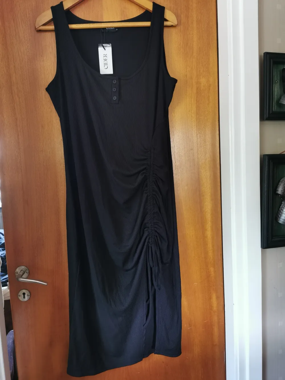 Ny klänning storlek XXL men är som en L /XL . Klänningar.