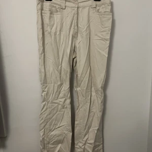 Byxor - Cappuccini byxor i strl 40/M.