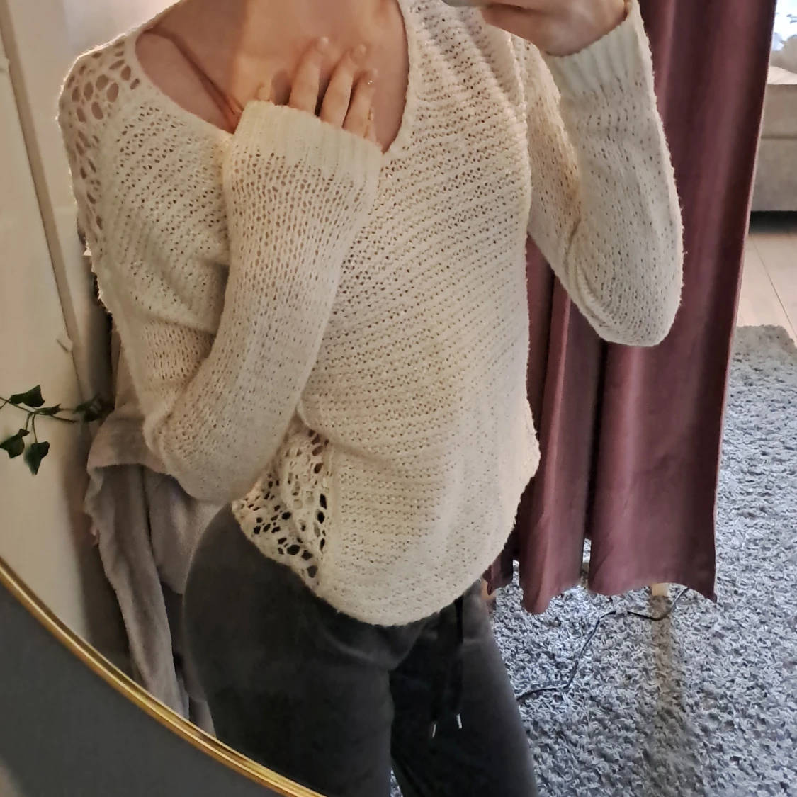 Vit stickad tröja