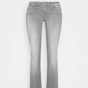 Ltb jeans  - Säljer dessa Ltb jeans i storlek 29/30 ❤️Fint skick! Köpta på plick, säljer då dom ej passade.