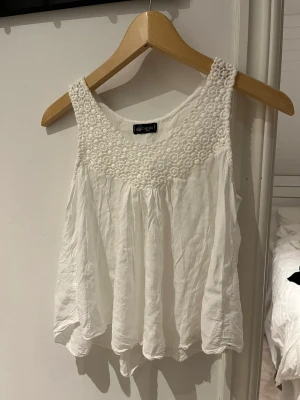 Blus från Chelsea  - Fin sommarblus från Chelsea. Bra skick❤️
