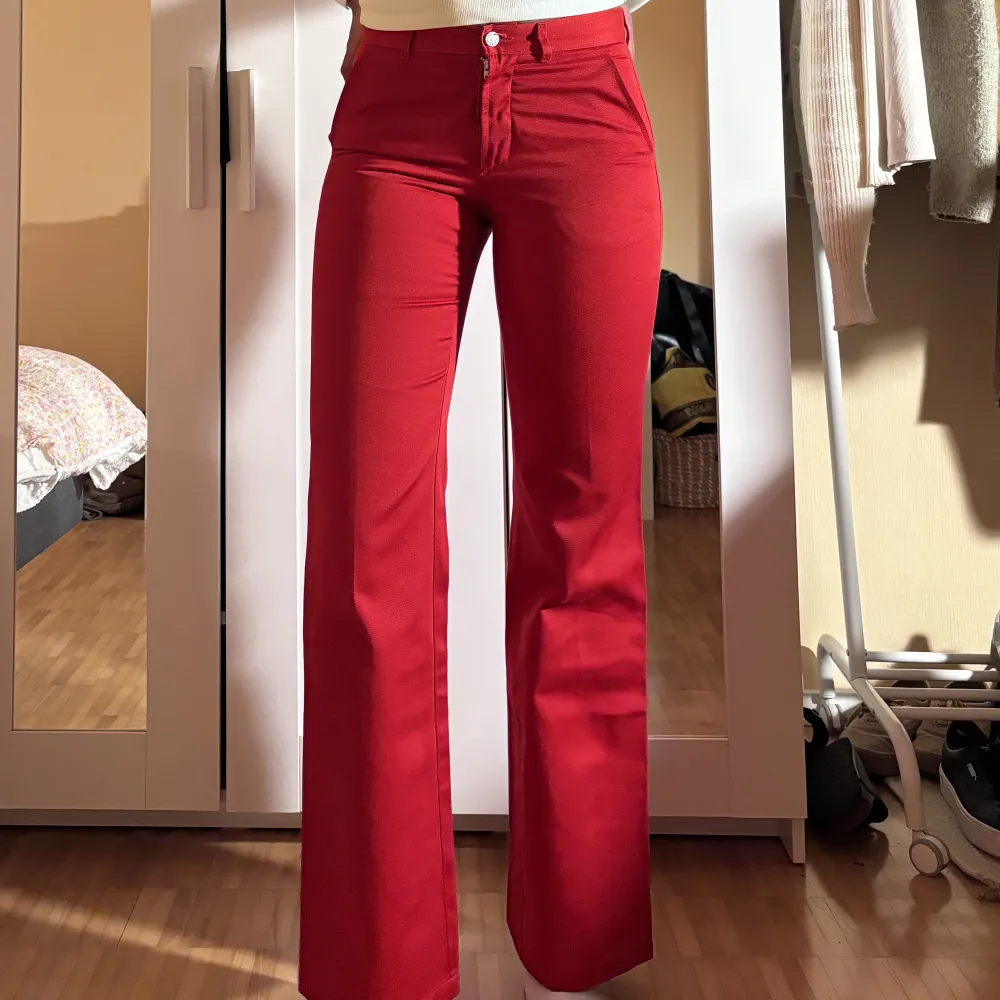 Assnygga röda byxor från Freeman T Porter!💋 Små i storleken, mer än W27!. Jeans & Byxor.
