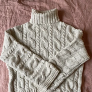 Bikbok stickad polo - Stickade polon från bikbok, köpt i vintras💞