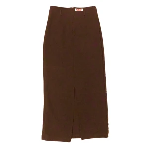 Lång brun vintage kjol🤎🧸 - Superfin mörkbrun kjol perfekt för hösten som inte kommer till tillräckligt mycket användning💋‼️riktig vintage‼️skriv om du har några frågor💯