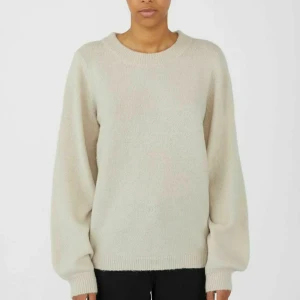 Snygg stickad tröja - Säljer denna snygga stickade tröja från Object🤩 ny skick!