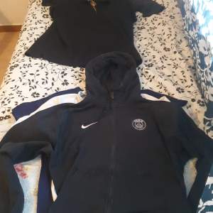 Jag köpte den för 1000 på nike men vill it ha den mer. Den är i bra skick. Pris kan diskuteras