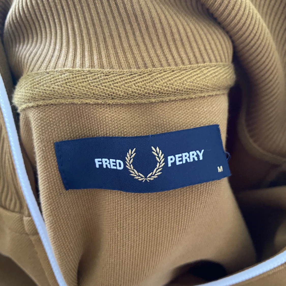 Fred Perry tracktop storlek M, herr - 90