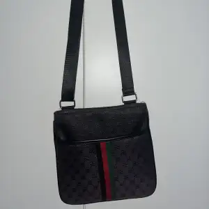 Gucci-inspirerad väska, nyskick. 
