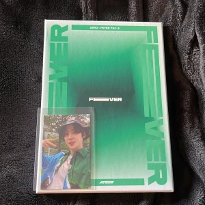 Ateez album  - Fint skick! Några repor på framsidan. Kommer med 1 Yunho pc<33