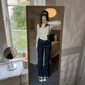 Jeans  - Säljer dessa snygga nakd jeans, storlek 38!