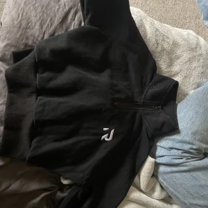 Relode tröja  - Tröja från relode i mjukt material.  