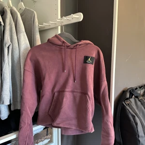 Air jordan hoodie  - Knappt använd, strl s. Nypris ca 700-800kr