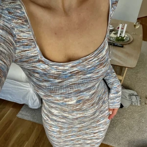 Lång mjuk klänning 🌸 - Medellång bomulls klänning. 