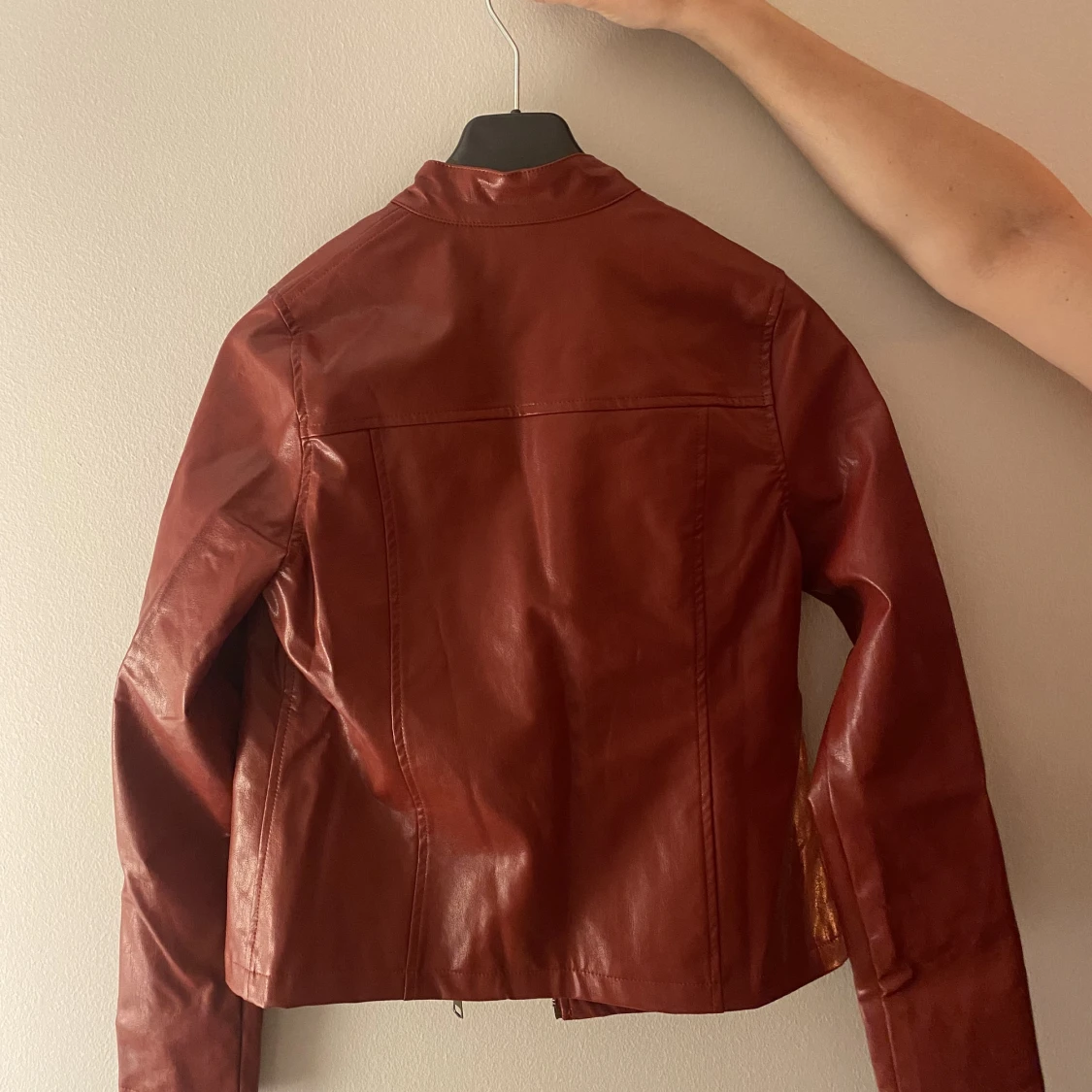 Röd läder jacka  - 90