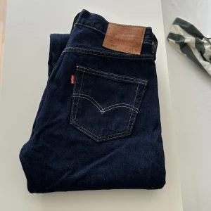 Levi’s 501 - Levi’s 501. Nyskick. Använda 2 ggr.