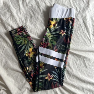 Stronger tights  - Knappt använda tights från stronger, storlek XS/S