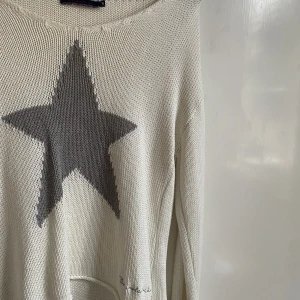 Stickad tröja  - Fin stickad tröja i storlek s💕💕