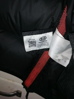 Parajumper väst xxl - Mycket fin å välvårdad 