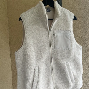 Teddyväst - Väst från Lindex! Nyskick  