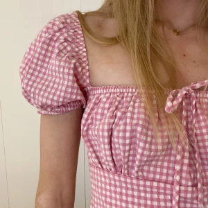 Klänning zara - Nyskick. Använd 1gång!