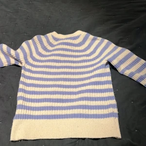 Stickad tröja - Superfin stickad tröja från GANNI! Köpt för några år sedan!💗 pris kan diskuteras!💗