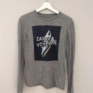 Zadig tröja - Långärmad T-shirt från Zadig & Voltaire. Bra skick, använd fåtal gånger! 