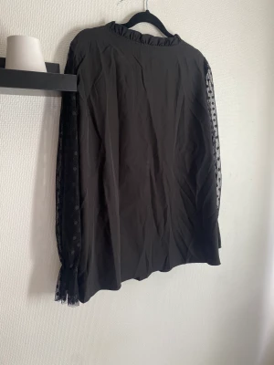 Oanvänd blus - Oanvänd blus från SHEIN i storlek XL  Pris 20kr