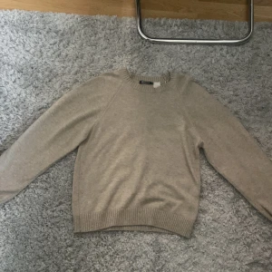 Stickad tröja  - En stickad tröja från Gina i xs🥰 kom privat för frågor 