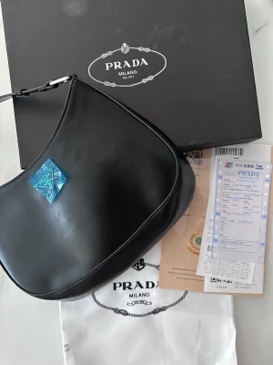 Väska - En jätte fin handväska med box, dustbag och kvitto