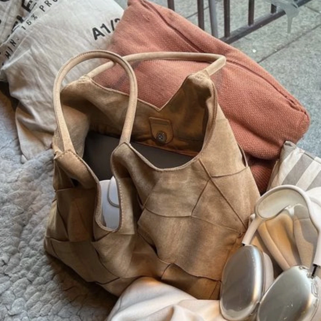 Vävd väska från NA-KD💞SLUTSÅLD - 90