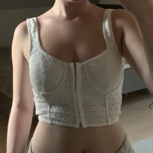 Topp - Måste tyvärr sälja min superfina korsettopp då den är för liten för mig