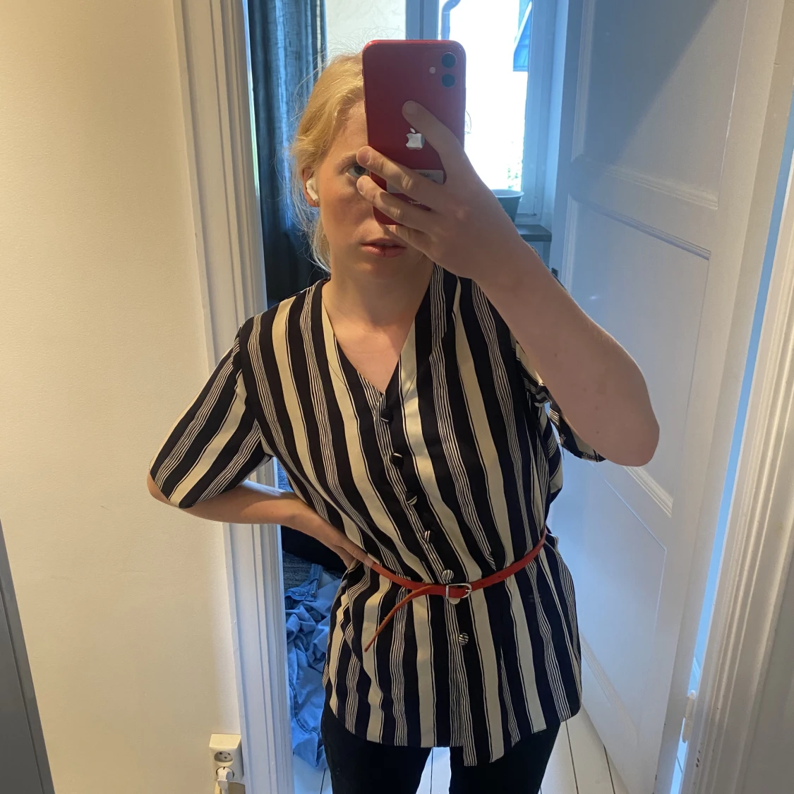 Blå vitrandig topp - 90