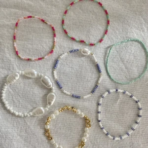 Pärlade armband - Pärlarmband 30kr st🫶🏻 Frakt 15kr