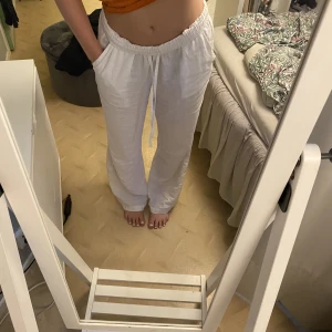 Linnebyxor  - Andvända kanpt en gång, super sköna. Lite genomskinliga dock💘