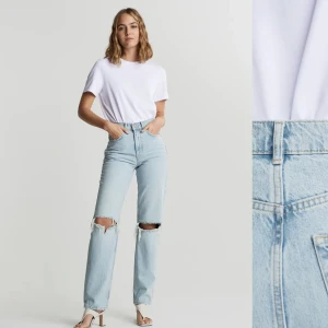 90s highwaist jeans - Säljer mina 90s highwaist jeans med hål på knäna från Gina då jag inte använder dessa längre. Dom är definitivt använda och lite uttöjda i midjan och i hålen men tänker att jag säljer dom då dom inte går att köpa längre.