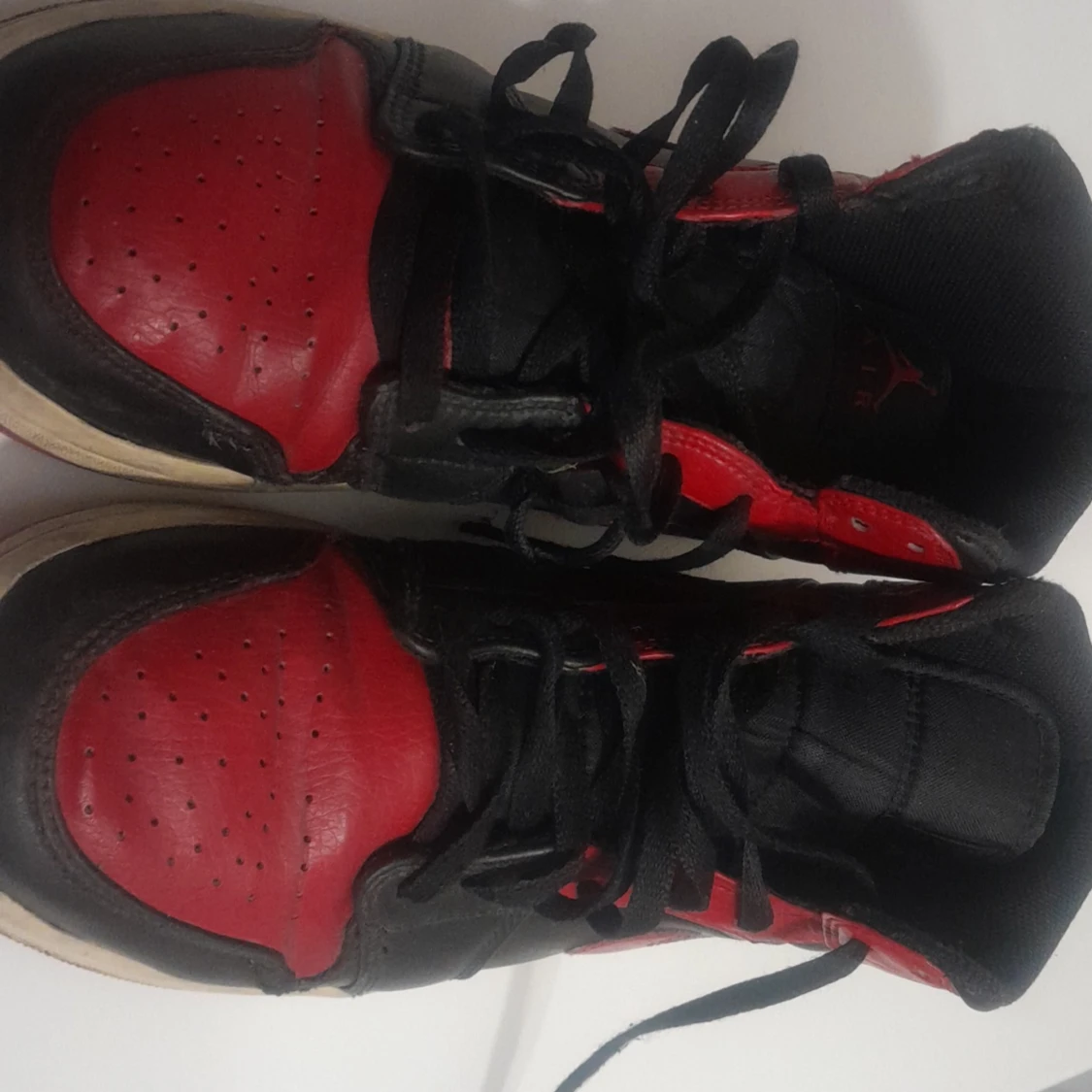 Jordans 1s  Lite smutsiga men rengörs åt er gratis - 90