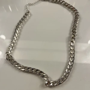 Hals och armband  - Aldrig använda 